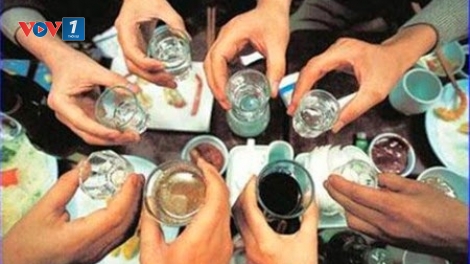 Đừng để rượu bia chôn vùi niềm vui đón Tết (10/02/2018)