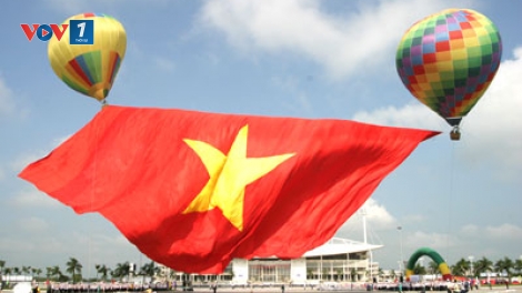 Mở rộng dân chủ, siết chặt kỷ cương (27/3/2018)
