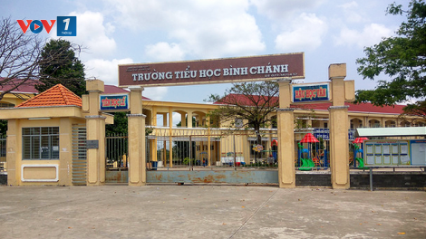 Khi cô giáo phải quỳ nhận lỗi! (07/3/2018)