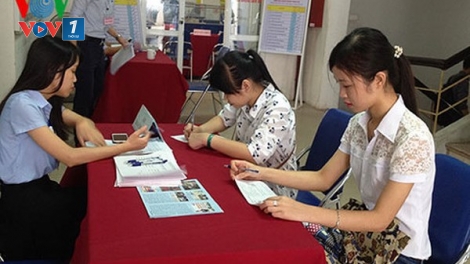 Cần giải quyết những bất cập để thực hiện Luật Bình đẳng giới đối với phụ nữ trong lao động việc làm (5/3/2018)