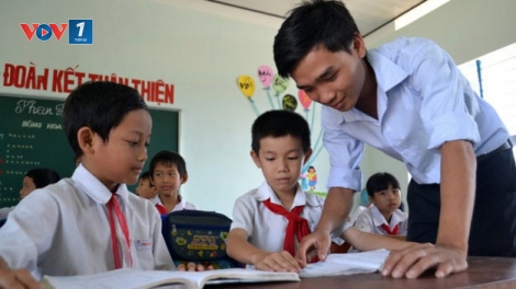 Bàn về giải pháp nâng cao đạo đức giáo viên và học sinh (6/6/2018)