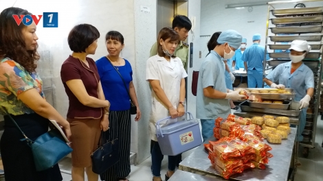 Bánh trung thu "siêu rẻ" thách thức cơ quan chức năng? (10/9/2018)