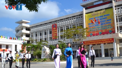 Liên kết sáp nhập các trường đại học, nên hay không? (14/9/2018)