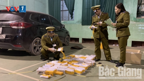 Bắc Giang bắt giữ 555 chiếc điện thoại không hóa đơn, chứng từ. (25/1/2019)