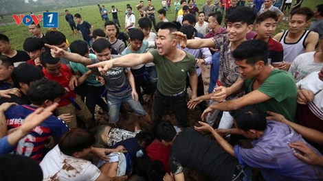 Trục lợi, bạo lực tại lễ hội: Bệnh khó chữa (26/1/2019)