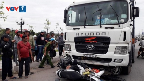Bao giờ hết cảnh tham gia giao thông phó mặc cho may rủi? (4/1/2019)