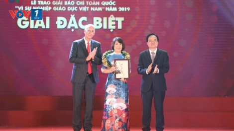 Giới thiệu tác phẩm vừa đạt giải A, Giải Báo chí toàn quốc Vì sự nghiệp giáo dục Việt Nam: Chuyện về những người thầy thắp lửa (19/11/2019)