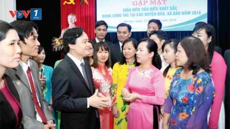Những thầy cô gắn bó với sự nghiệp trồng người nơi đảo xa (18/11/2019)