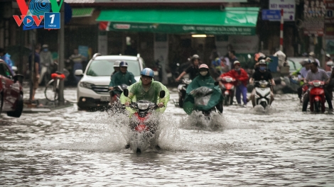 Bài 1 của Loạt bài: “Đô thị ngập lụt: Ồ ạt dự án, hạ tầng thoát nước bỏ quên?” (23/12/2019)