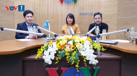 Ai có quyền quyết định chọn sách giáo khoa mới? (3/12/2019)