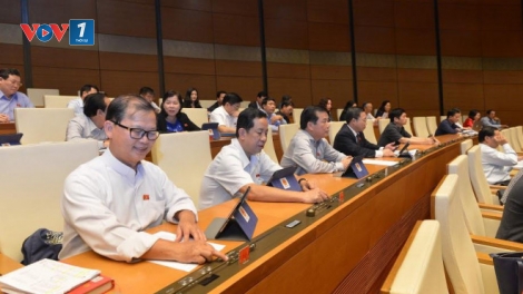Bỏ chế độ viên chức suốt đời: Giải pháp để nâng cao chất lượng cán bộ (3/12/2019)