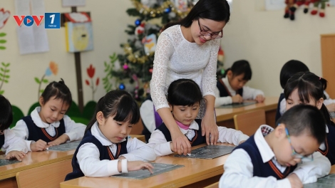 Chính sách lương và chế độ đãi ngộ cho nhà giáo: Chuyện cũ nhưng chưa bao giờ hết nóng (25/2/2019)