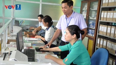 Xây dựng đội ngũ cán bộ tốt phục vụ nhân dân (28/2/2019)