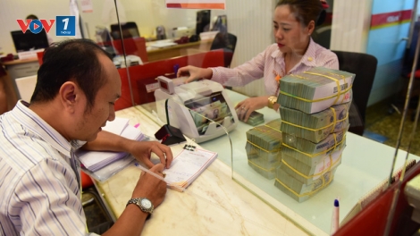 Nhiều ngân hàng giảm lãi suất huy động (13/2/2019)
