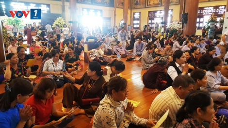 Vì sao việc lợi dụng đức tin để trục lợi ngày càng phổ biến và nghiêm trọng hơn? (26/3/2019)