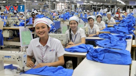 Bất bình đẳng trong cơ hội việc làm và mức trả công với lao động nữ (5/3/2019)