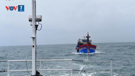 Tàu 904 kịp thời cứu 6 ngư dân bị nạn ở Trường Sa (9/5/2019)