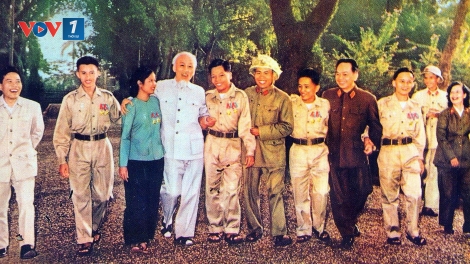 50 năm thực hiện Di chúc Hồ Chí Minh: Bác Hồ với nông dân (2/7/2019)