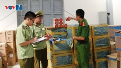 Hà Nội: Tạm giữ gần 230 bình chứa khí N2O (khí cười) không rõ nguồn gốc, xuất xứ