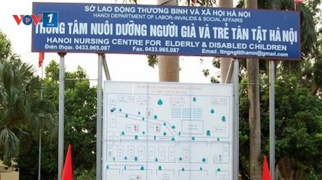 Bệnh "ăn chặn": Nhìn từ việc một số cán bộ Trung tâm nuôi dưỡng người già và trẻ tàn tật Hà Nội ăn chặn quà từ thiện (28/9/2019)