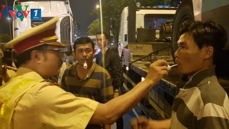 Xử phạt nghiêm hành vi uống rượu bia khi lái xe: Những băn khoăn của người dân (6/1/2020)