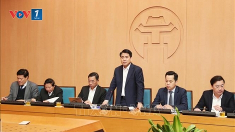 Chủ tịch UBND Hà Nội Nguyễn Đức Chung yêu cầu ngành y tế chuẩn bị số lượng khẩu trang dự phòng, tính đến khả năng phát miễn phí cho người dân khi cần thiết (31/1/2020)