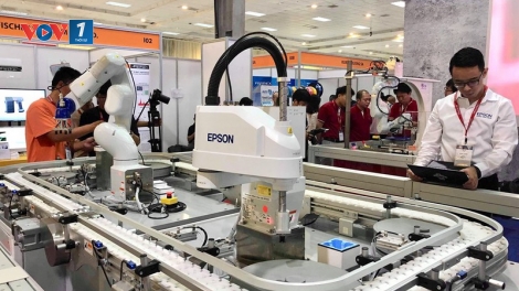 Kim ngạch xuất nhập khẩu vượt mốc 500 tỷ đô la Mỹ: Thành quả đến từ hội nhập (7/1/2020)