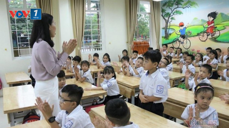 Bộ Giáo dục và Đào tạo phản hồi trước ý kiến về chương trình sách giáo khoa lớp 1 "quá nặng" (2/10/2020)