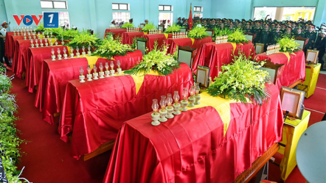 Lễ viếng, truy điệu và tiễn đưa 13 Liệt sĩ về nơi an nghỉ cuối cùng (18/10/2020)