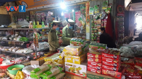 Kiểm tra kiểm soát thị trường, ứng phó, khắc phục nhanh nhất hậu quả bão số 9 gây ra (30/10/2020)