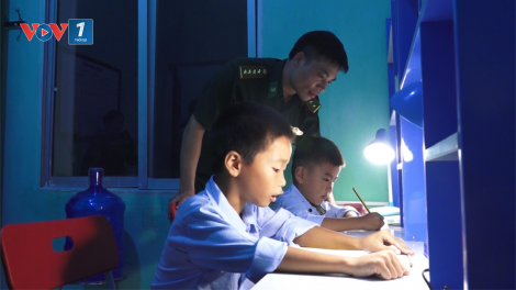 "Bố nuôi" quân hàm xanh (28/11/2020)