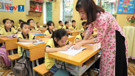 Nữ nhà giáo ưu tú dân tộc Tày giàu nghị lực (17/11/2020)