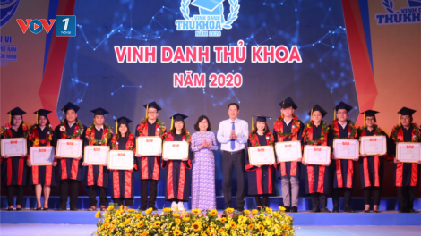 Vinh danh 60 thủ khoa tiêu biểu, xuất sắc năm 2020 (27/11/2020)