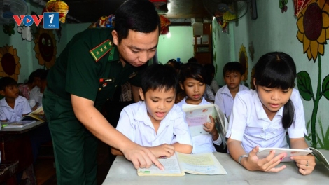 Những người tận tụy ươm mầm xanh nơi biên giới (15/2/2020)