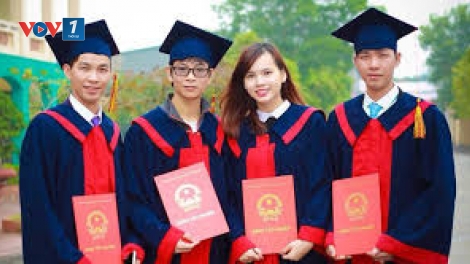 Bỏ ghi hình thức đào tạo trên văn bằng Đại học: Hợp xu hướng nhưng phải đi cùng thực tế (4/3/2020)