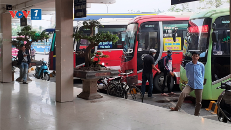 Hà Nội: Bến xe Giáp Bát còn thờ ơ kiểm soát y tế (22/3/2020)