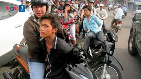 Nên hay không nên duy trì hoạt động của "hiệp sĩ đường phố"? (5/3/2020)