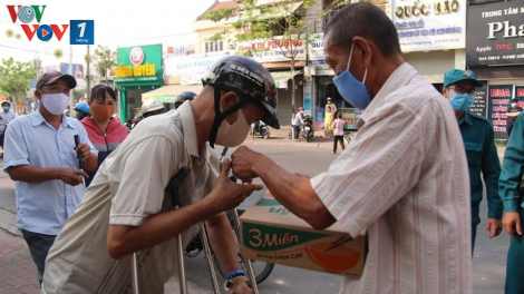 Hỗ trợ an sinh - Cần kịp thời, tránh trục lợi (9/4/2020)