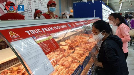Vì sao giá heo hơi giảm, nhưng giá thịt heo chưa giảm? (7/4/2020)