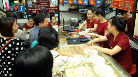 Giá vàng lên xuống thất thường, người dân không nên đầu cơ (3/4/2020)