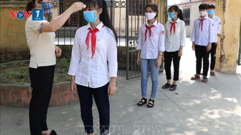 Các địa phương đảm bảo an toàn cho học sinh khi đi học trở lại (5/5/2020)
