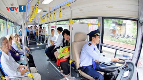 Nâng tuổi người điều khiển ô tô từ 30 chỗ trở lên: Liệu có phù hợp? (18/5/2020)