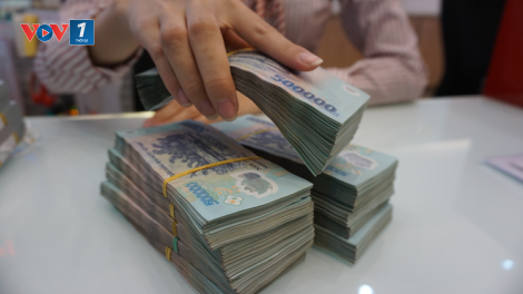 Lãi suất ngân hàng giảm 2,5% hỗ trợ doanh nghiệp phục hồi (18/5/2020)