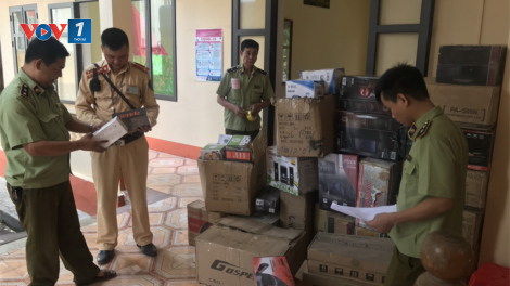 Hà Nội: Gần 11.000 sản phẩm có dấu hiệu là hàng lậu và giả mạo nhãn hiệu nổi tiếng bán trên trang mạng xã hội (18/6/2020)