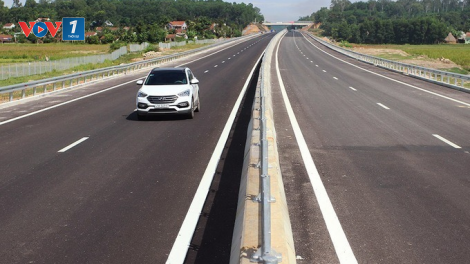 Không nên chỉ định thầu doanh nghiệp làm ăn thua lỗ làm cao tốc Bắc - Nam (9/6/2020)