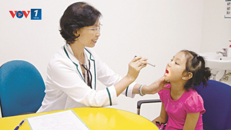 Chăm sóc và phòng ngừa bệnh tật cho trẻ em trong mùa nắng nóng (7/6/2020)