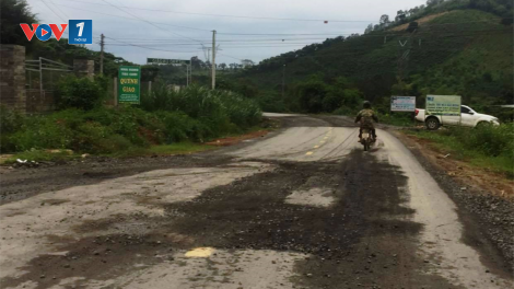Lâm Đồng: Quốc lộ 27 vừa sửa đã hỏng: lý do tại thời tiết (14/7/2020)