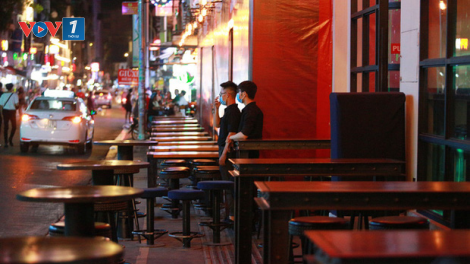 Hà Nội dừng hoạt động quán bar, quán nước vỉa hè từ 0H ngày 01/8 (31/7/2020)