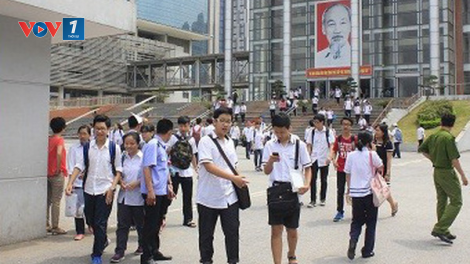 Hà Nội: Đề thi Toán vừa sức - phân hóa học sinh (18/7/2020)