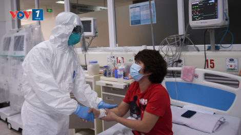 Họp Ban chỉ đạo Quốc Gia: Virus mới khiến 1 bệnh nhân nhiễm COVID-19 có thể lây cho 5-6 người (2/8/2020)